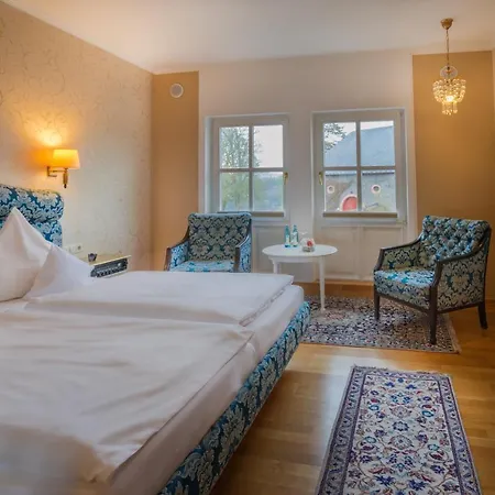 Kurfuerstliches Amtshaus Dauner Burg 酒店 道恩