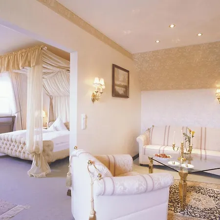 Kurfuerstliches Amtshaus Dauner Burg 酒店 道恩