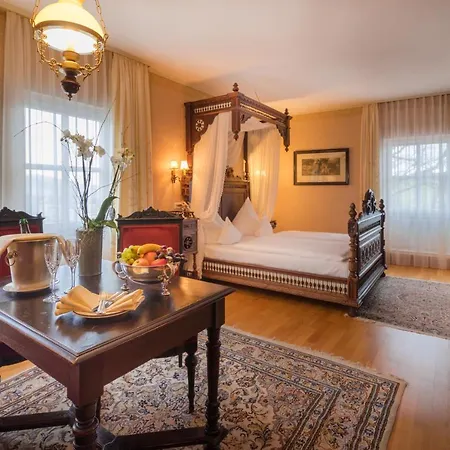 Отель Schlosshotel Kurfuerstliches Amtshaus Dauner Burg