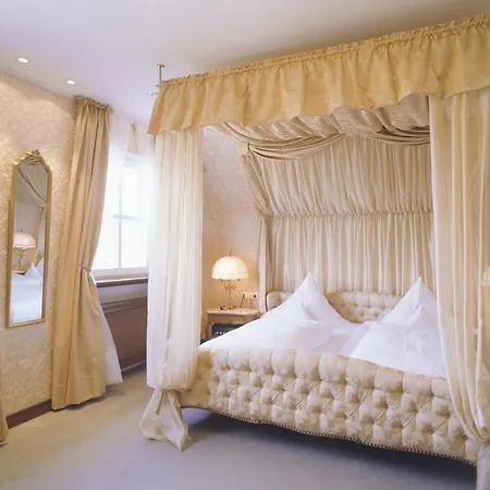 Kurfuerstliches Amtshaus Dauner Burg 4* Daun