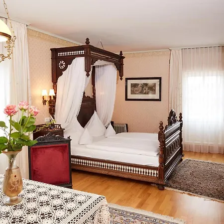 Kurfuerstliches Amtshaus Dauner Burg 酒店 4*