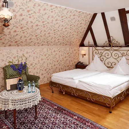 Schlosshotel Kurfuerstliches Amtshaus Dauner Burg 4*