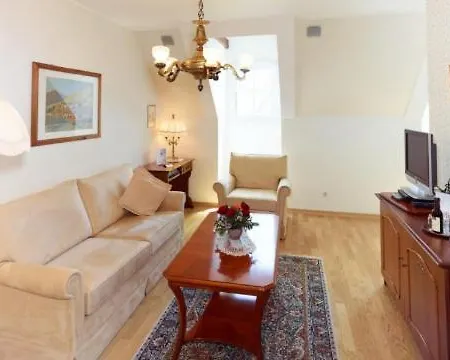 Kurfuerstliches Amtshaus Dauner Burg