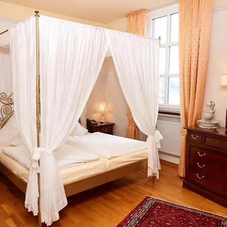 Kurfuerstliches Amtshaus Dauner Burg