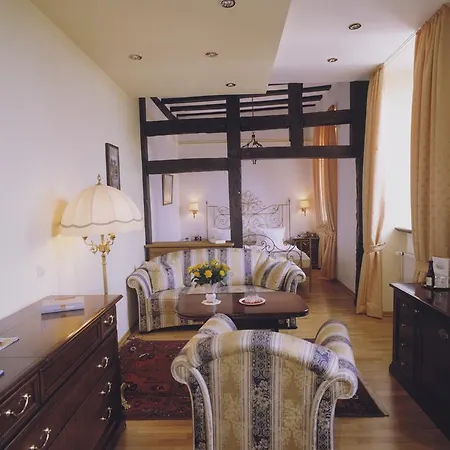 Hotel Kurfuerstliches Amtshaus Dauner Burg 4*