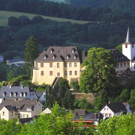 Отель Schlosshotel Kurfuerstliches Amtshaus Dauner Burg
