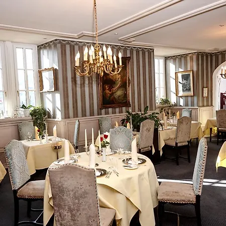 Schlosshotel Kurfuerstliches Amtshaus Dauner Burg Отель 4*