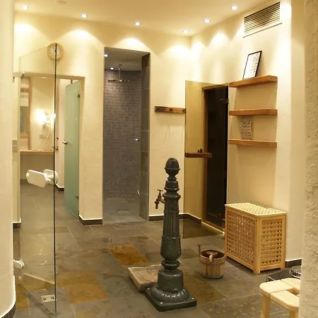 Kurfuerstliches Amtshaus Dauner Burg 4* 道恩