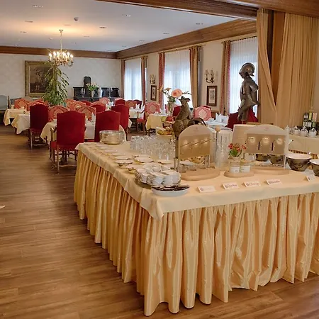 Kurfuerstliches Amtshaus Dauner Burg Hotel