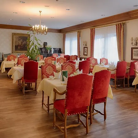 Kurfuerstliches Amtshaus Dauner Burg Hotel Daun