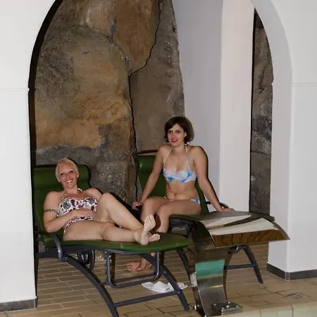 Hotel Schlosshotel Kurfuerstliches Amtshaus Dauner Burg 4*