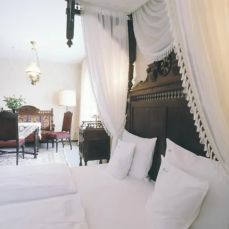Schlosshotel Kurfuerstliches Amtshaus Dauner Burg