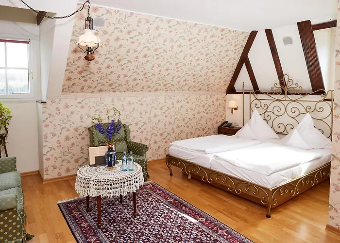 Kurfuerstliches Amtshaus Dauner Burg Hotel 4*