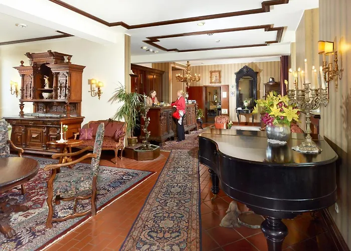 Kurfuerstliches Amtshaus Dauner Burg Hotel