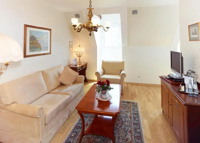 Kurfuerstliches Amtshaus Dauner Burg Hotel 4*