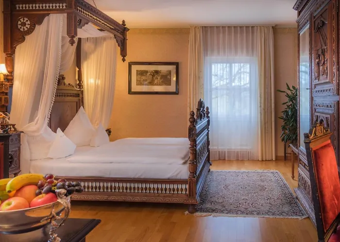 Kurfuerstliches Amtshaus Dauner Burg Hotel Daun