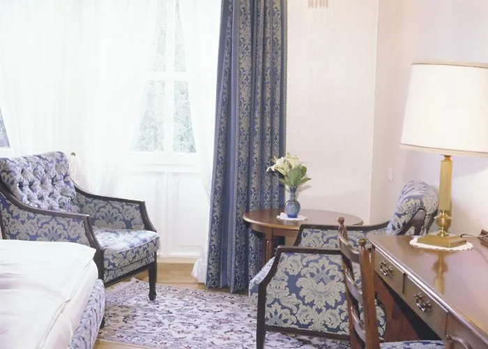 Kurfuerstliches Amtshaus Dauner Burg Hotel 4*