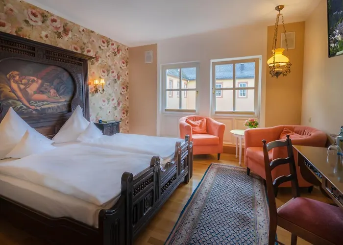 Kurfuerstliches Amtshaus Dauner Burg Daun