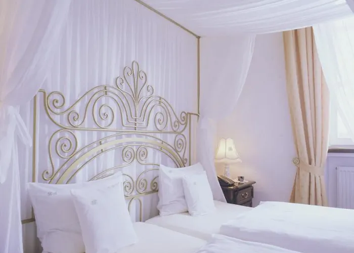 Hotel Kurfuerstliches Amtshaus Dauner Burg 4*