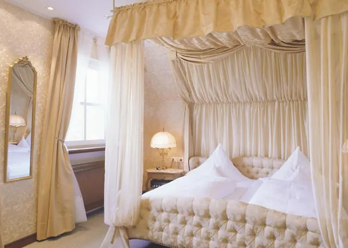 Kurfuerstliches Amtshaus Dauner Burg 4* Daun