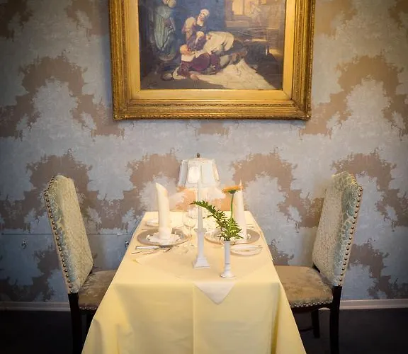 Kurfuerstliches Amtshaus Dauner Burg Hotel Daun